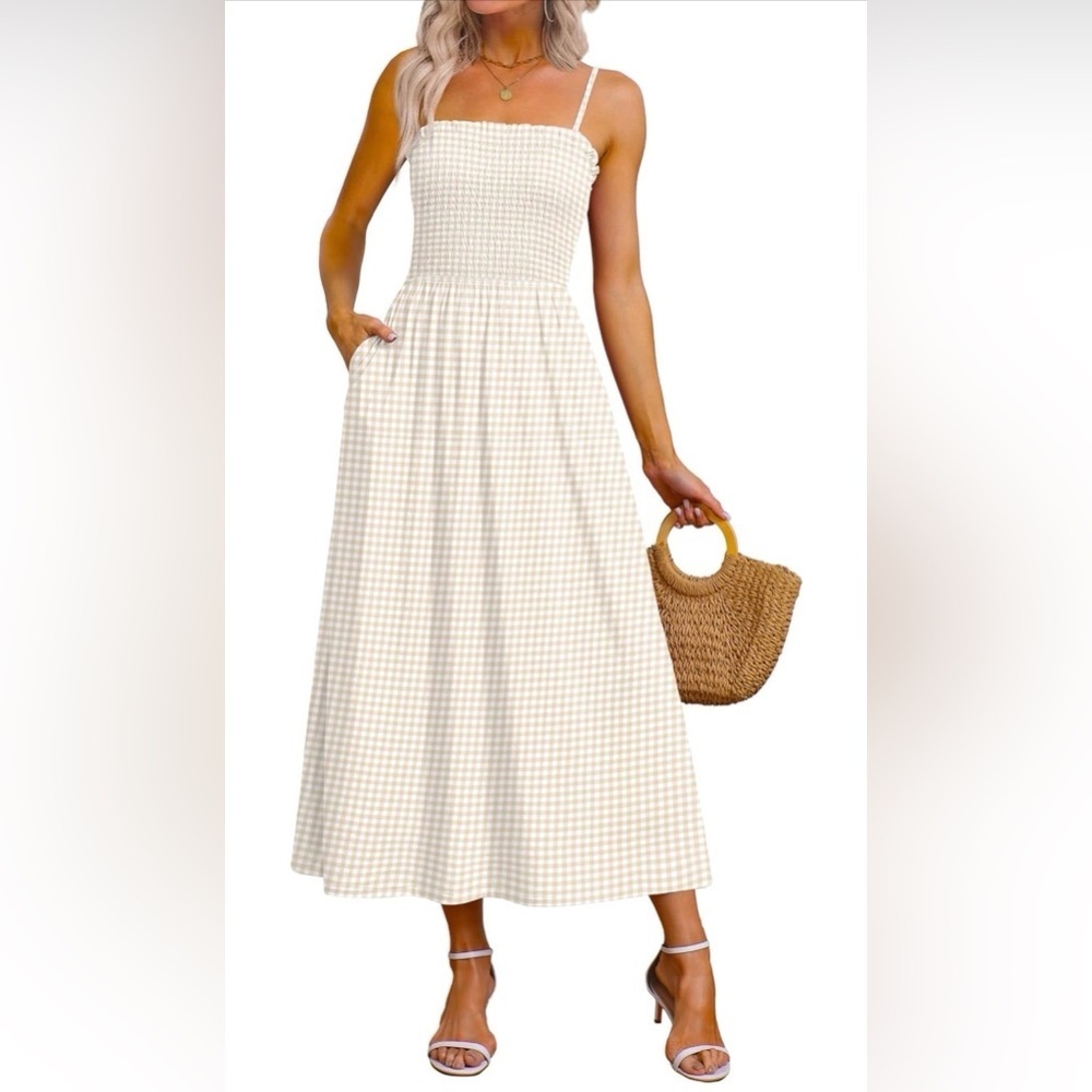 🆕Spaghetti Strap Maxi Dresses Smocked with Pockets
